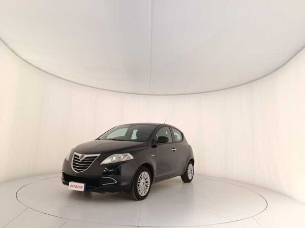 Ypsilon III 2011 ypsilon 1.2 8v Gold c/CL 69cv E6