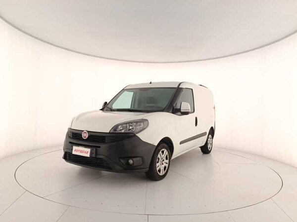 Doblo Cargo 2015 doblo cargo 1.3 mjt 16v 95cv E6